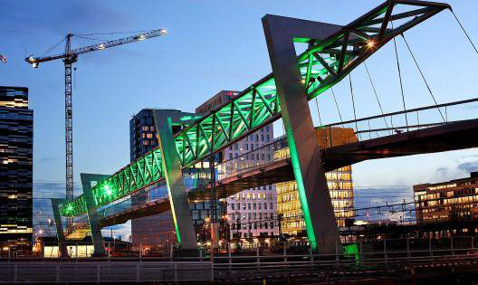 Металлические конструкции пешеходного моста длинной 200 м для города Осло (Норвегия)