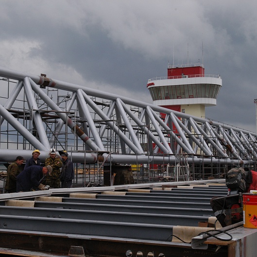 Металлические конструкции пешеходного моста длинной 200 м для города Осло (Норвегия)