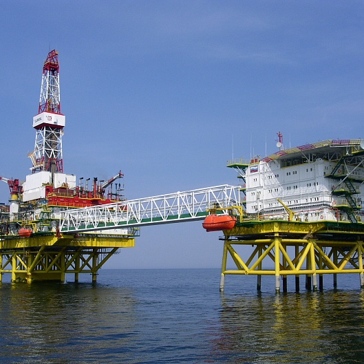 D-6 Fixed Offshore Ice-Resistant Platform for the Kravtsovskoye Oil Field in the Baltic Sea