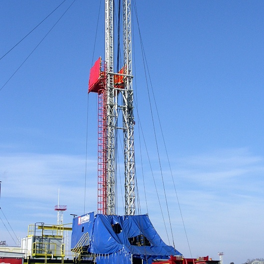 Mobile drilling rigs of 160 ton capacity